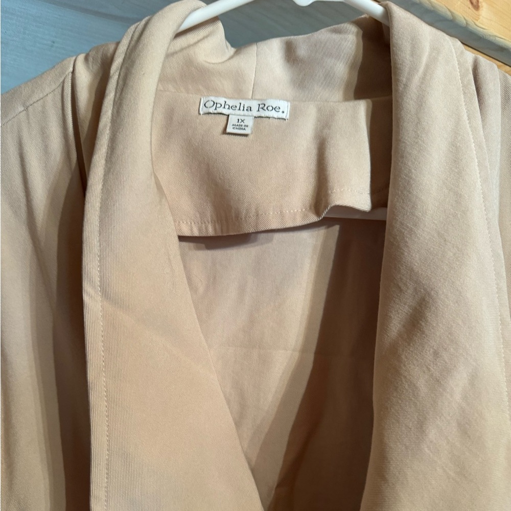 Lightweight tan wrap jacket, 1x